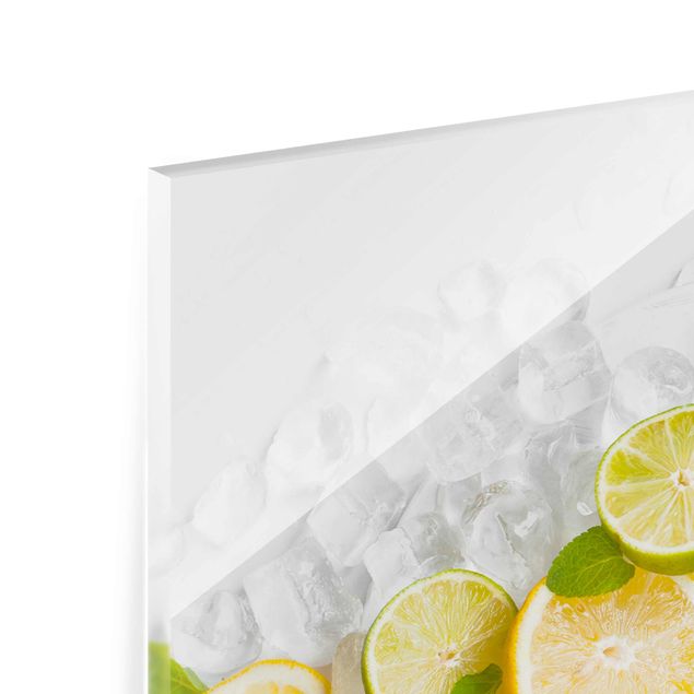Glasbild - Zitrusfrüchte auf Eiswürfel - Quadrat 1:1