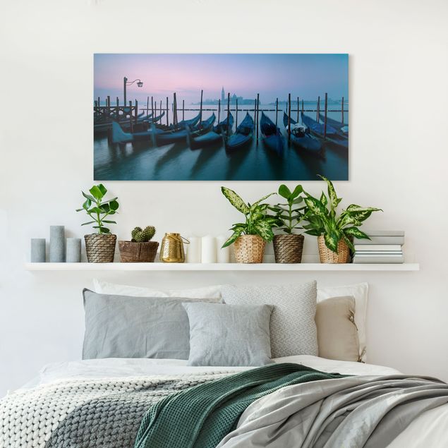 Wandbilder Skyline Gondeln vor Venedig bei Sonnenuntergang