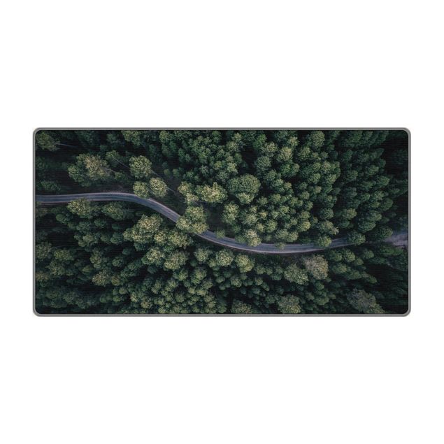 Große Teppiche Luftbild - Waldstraße von Oben