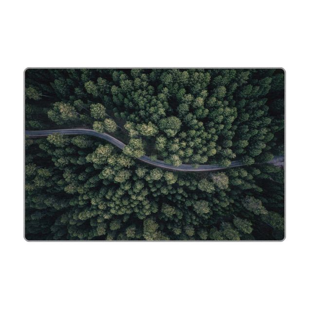 Große Teppiche Luftbild - Waldstraße von Oben