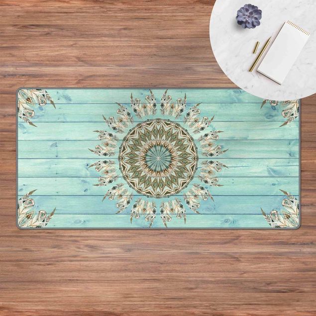 Teppich türkis Mandala Aquarell Federn blau grün auf Planke