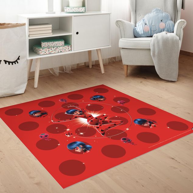Teppiche Miraculous Ladybug auf roten Punkten