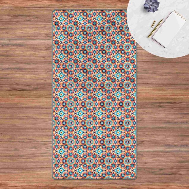 Moderner Teppich Orientalisches Muster mit bunten Blumen