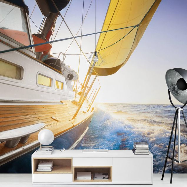 Moderne Tapeten Segelboot auf blauem Meer bei Sonnenschein