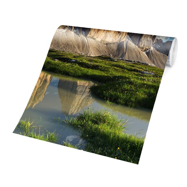 Fototapete grün Südtiroler Zinnen und Wasserspiegelung