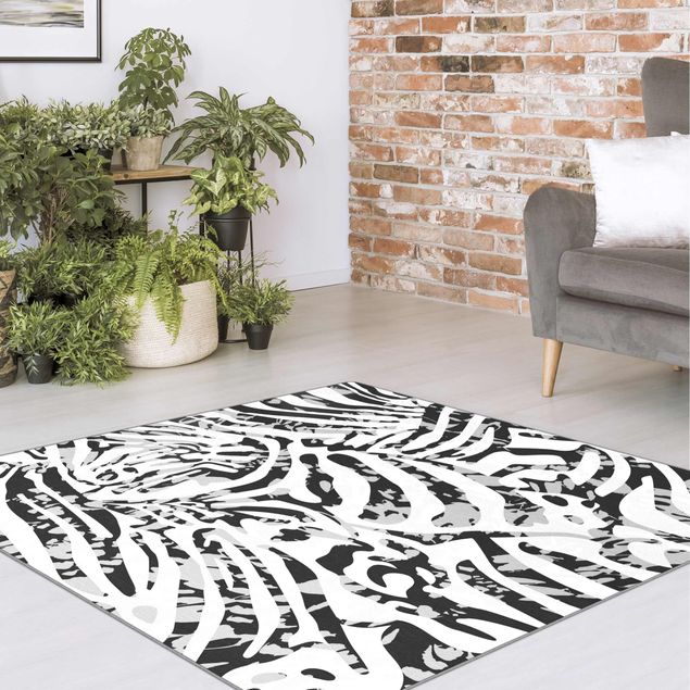 Teppich schwarz-weiß Zebramuster in Grautönen