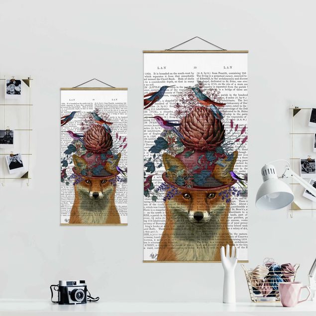 Stoffbild mit Posterleisten - Vogelfänger - Fuchs mit Artischocke - Hochformat 1:2
