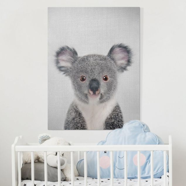 Leinwandbild - Baby Koala Klara - Hochformat 3:4