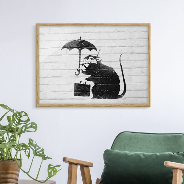 Kunstdrucke mit Rahmen Ratte mit Regenschirm - Brandalised ft. Graffiti by Banksy
