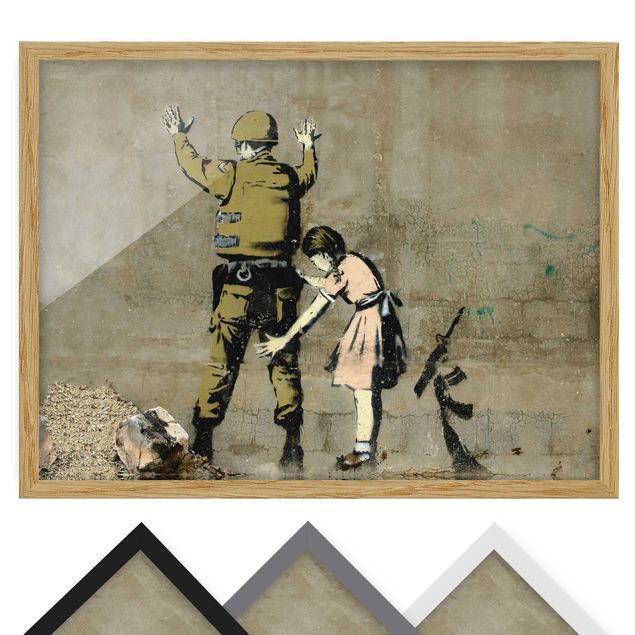 Bild mit Rahmen - Soldat und Mädchen - Brandalised ft. Graffiti by Banksy - Querformat 4:3