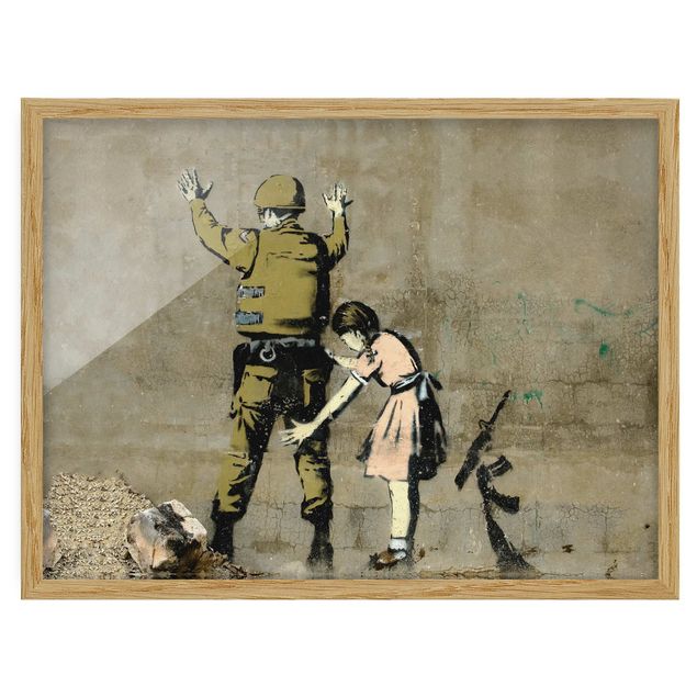 Gerahmte Bilder Soldat und Mädchen - Brandalised ft. Graffiti by Banksy