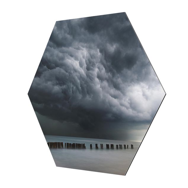 Hexagon Bild Alu-Dibond - Sturmwolken über der Ostsee