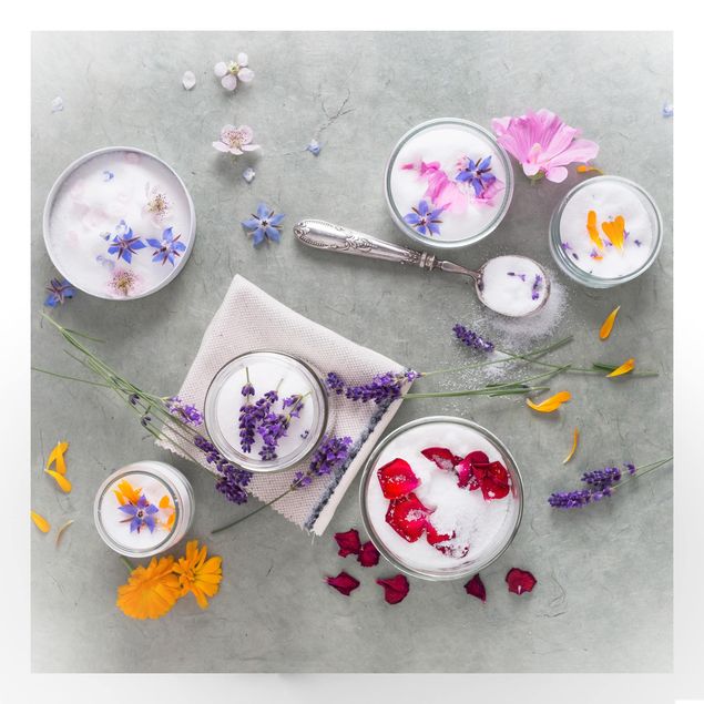Beistelltisch - Essbare Blüten mit Lavendelzucker