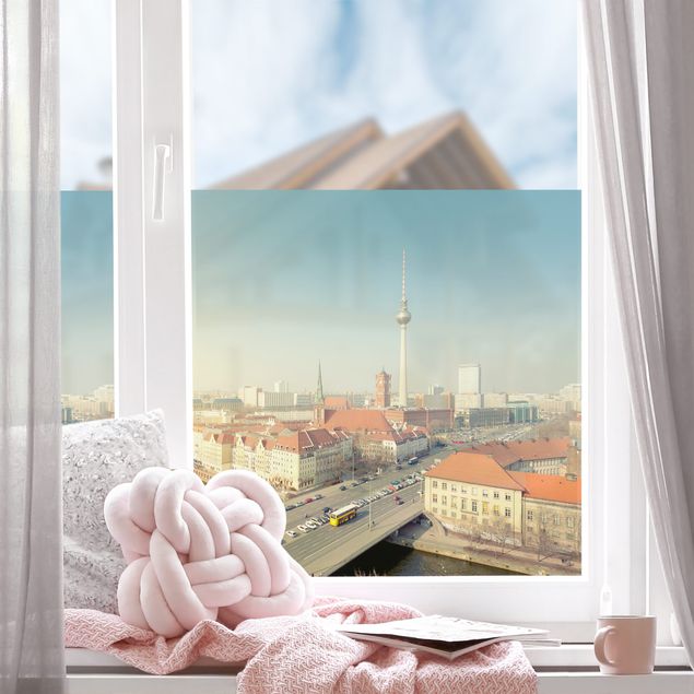 Fensterfolie Wohnzimmer Berlin am Morgen