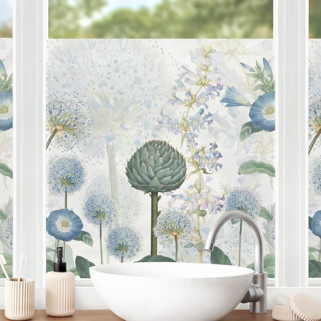 Fensterbilder selbstklebend Blumen Blaue Alliumdolden im Wind
