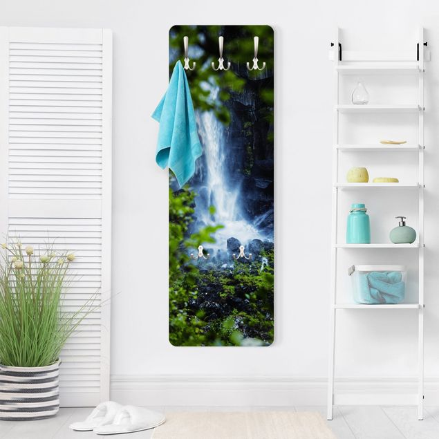 Garderobe - Blick zum Wasserfall