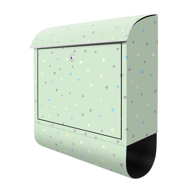 Briefkasten Design Bunte gezeichnete Pastelldreiecke auf Grün