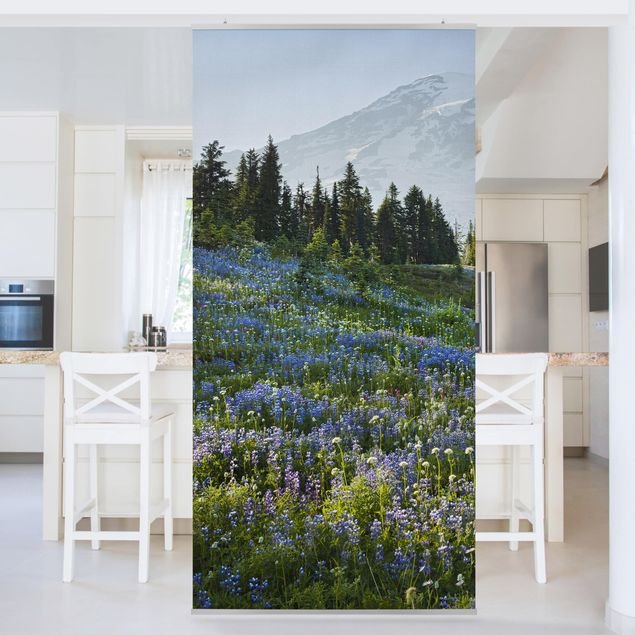 Vorhang Raumteiler Bergwiese mit blauen Blumen vor Mt. Rainier