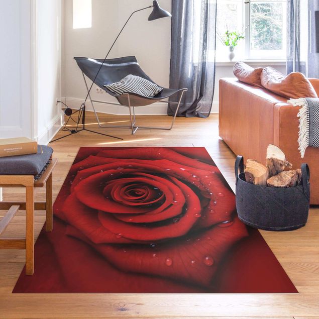 Teppiche Rote Rose mit Wassertropfen