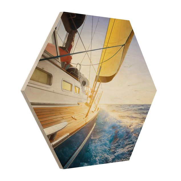 Holzbilder Segelboot auf blauem Meer bei Sonnenschein