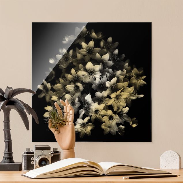 Glasbild Blumen Dunkler Clematis Strauß