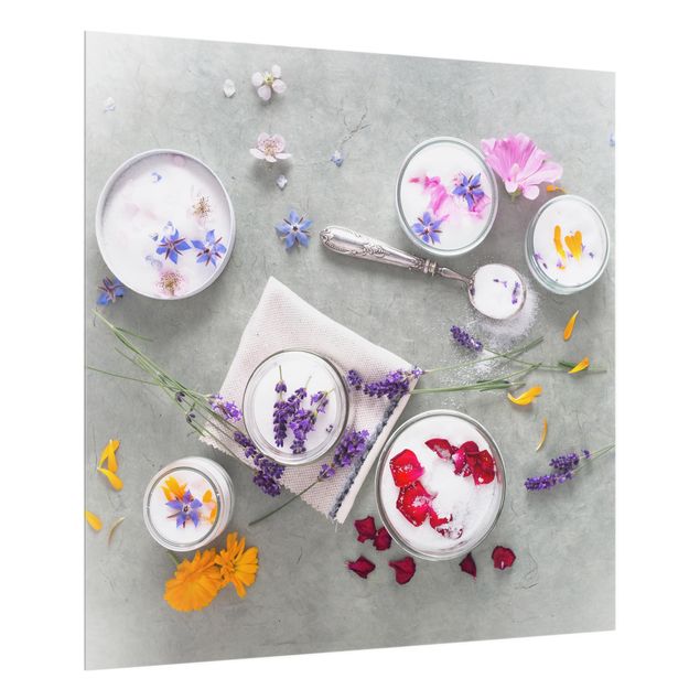 Spritzschutz Essbare Blüten mit Lavendelzucker