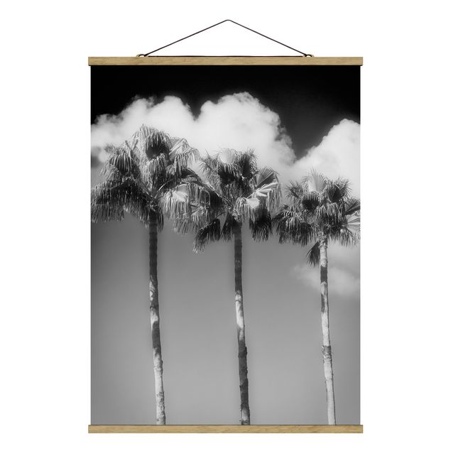 Stoffbild mit Posterleisten - Palmen vor Himmel Schwarz-Weiß - Hochformat 3:4