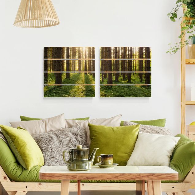 Moderne Holzbilder Sonnenstrahlen in grünem Wald