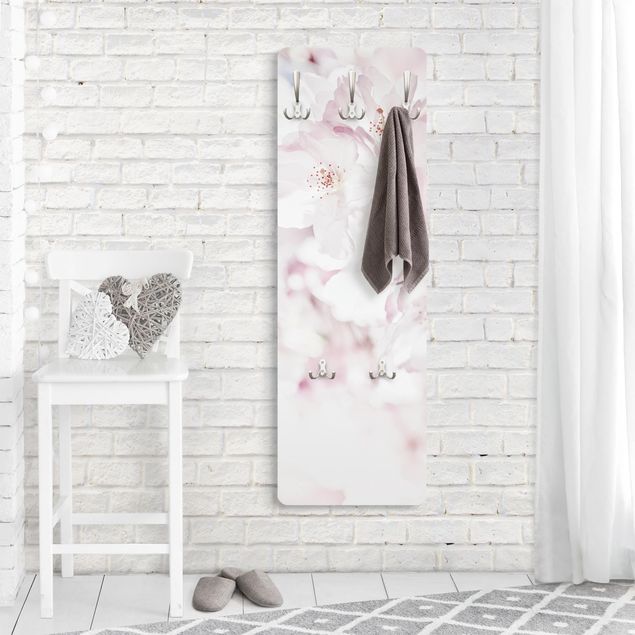 Garderobe - Ein Kirschblütenhauch