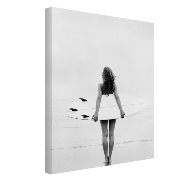 Leinwand Schwarz-Weiß Entspanntes Surfergirl mit Board