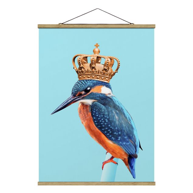 Stoffbild mit Posterleisten - Jonas Loose - Eisvogel mit Krone - Hochformat 3:4