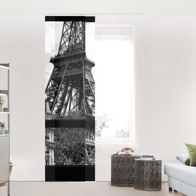 Schiebegardinen 3er Set Fensterausblick Paris - Nahe am Eiffelturm schwarz weiß
