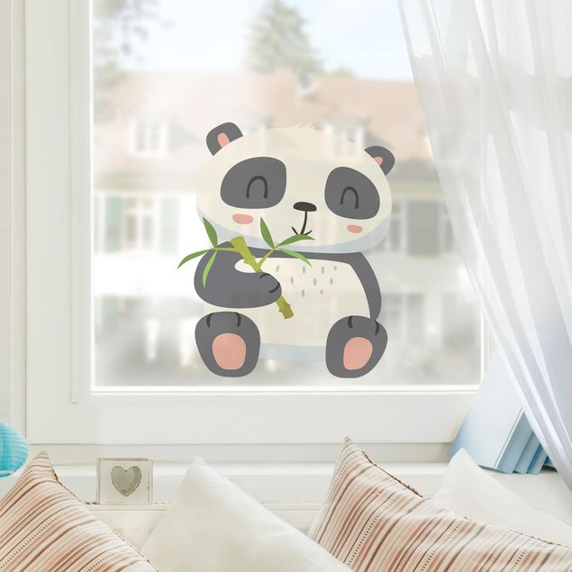 Fensterbild Tiere Panda nascht am Bambus