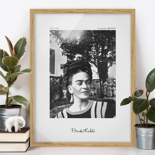 Kunstdrucke mit Rahmen Frida Kahlo Foto Portrait im Garten