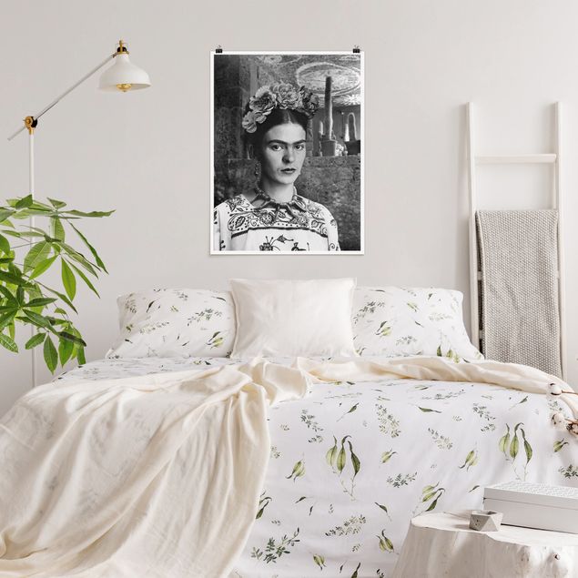 Wandbilder Frida Kahlo Foto Portrait vor Kakteen