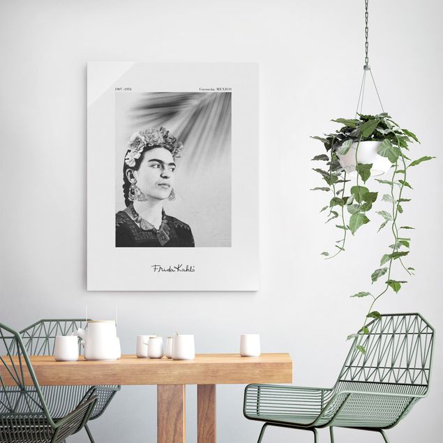 Glasbilder Schwarz-Weiß Frida Kahlo Portrait mit Schmuck