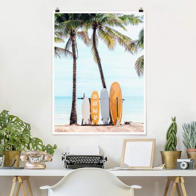 Poster Natur Gelbe Surfboards unter Palmen