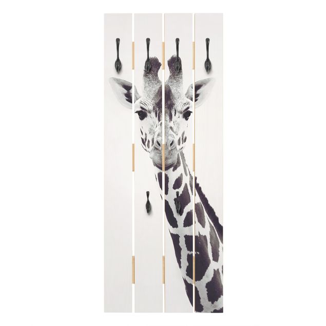Wandgarderobe Holzpalette - Giraffen Portrait in Schwarz-weiß