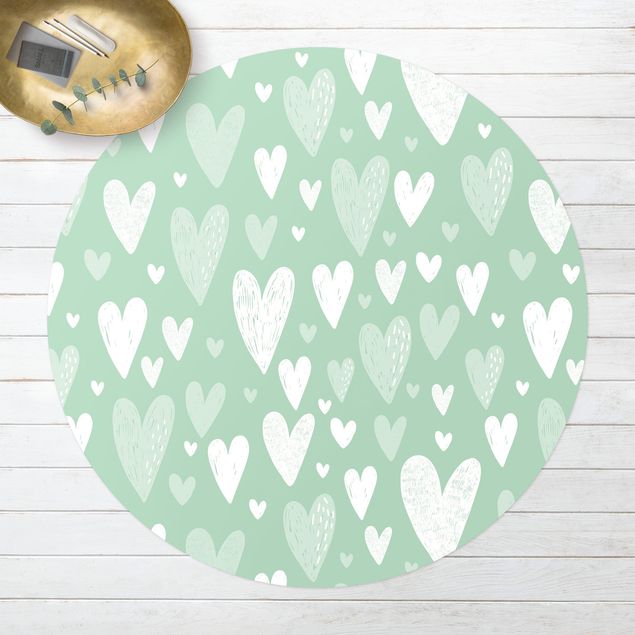 Teppiche Kleine und große gezeichnete Weiße Herzen auf Grün