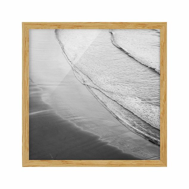 Bild mit Rahmen - Leichter Wellengang am Strand Schwarz Weiß - Quadrat
