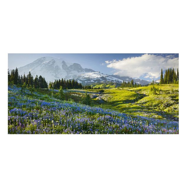 Magnettafel Blumen Bergwiese mit blauen Blumen vor Mt. Rainier