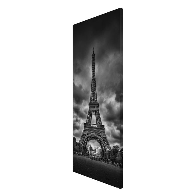 Magnettafel schwarz Eiffelturm vor Wolken schwarz-weiß