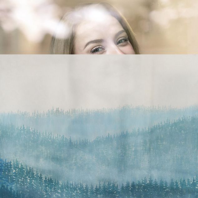 Fensterfolien Malerische Berge mit Nadelbäumen