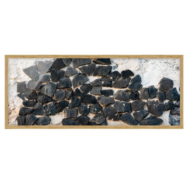 Bild mit Rahmen - Mauer mit Schwarzen Steinen - Panorama 3:1