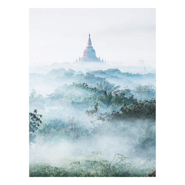 Forex Fine Art Print - Morgennebel über dem Dschungel von Bagan - Hochformat 3:4