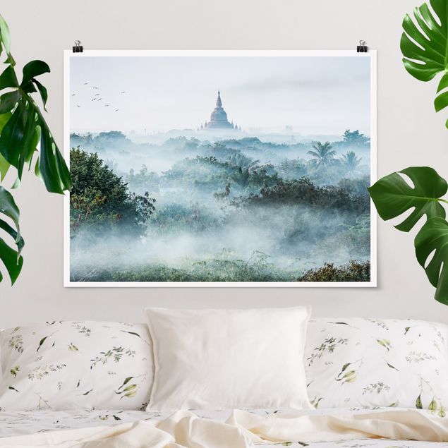 Natur Poster Morgennebel über dem Dschungel von Bagan