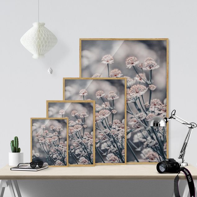 Bild mit Rahmen - Mystischer Blütenstrauch - Hochformat