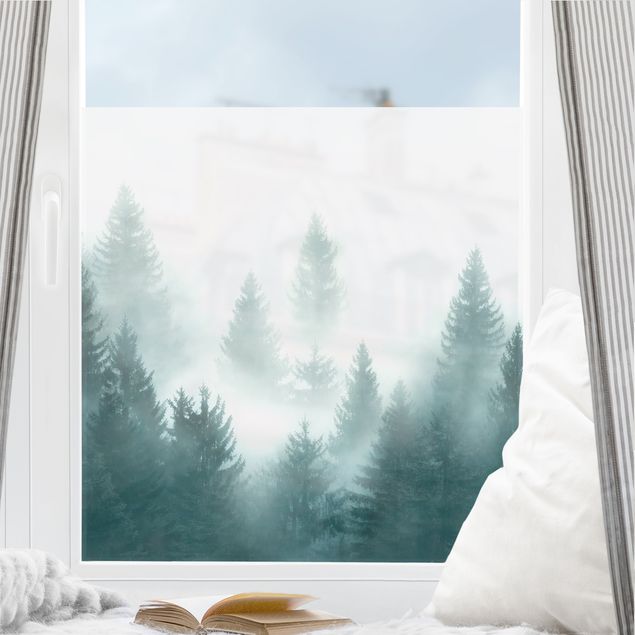 Fensterbilder Natur Nadelwald im Nebel