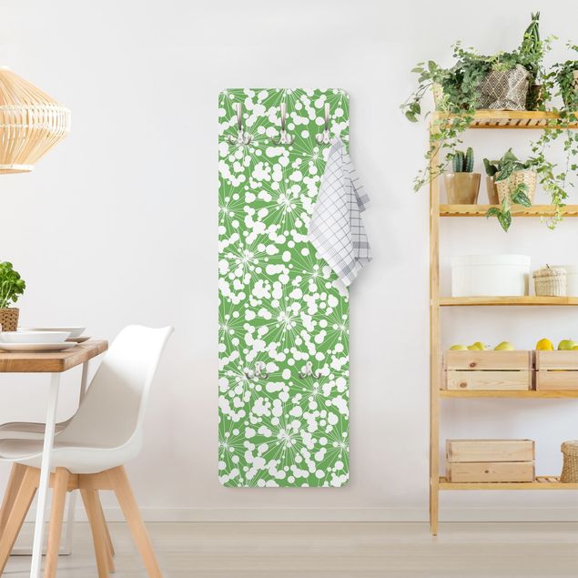 Garderobe - Natürliches Muster Pusteblume mit Punkten vor Grün
