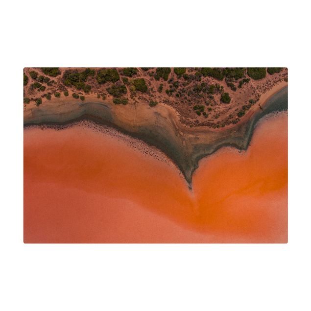 grosser Teppich Oranges Seeufer auf Sardinien